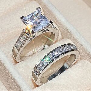 Elegant Silver with Zircon Ring Set